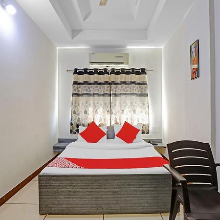 Hotel Velvet Райкот Екстериор снимка