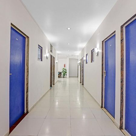 Hotel Velvet Райкот Екстериор снимка