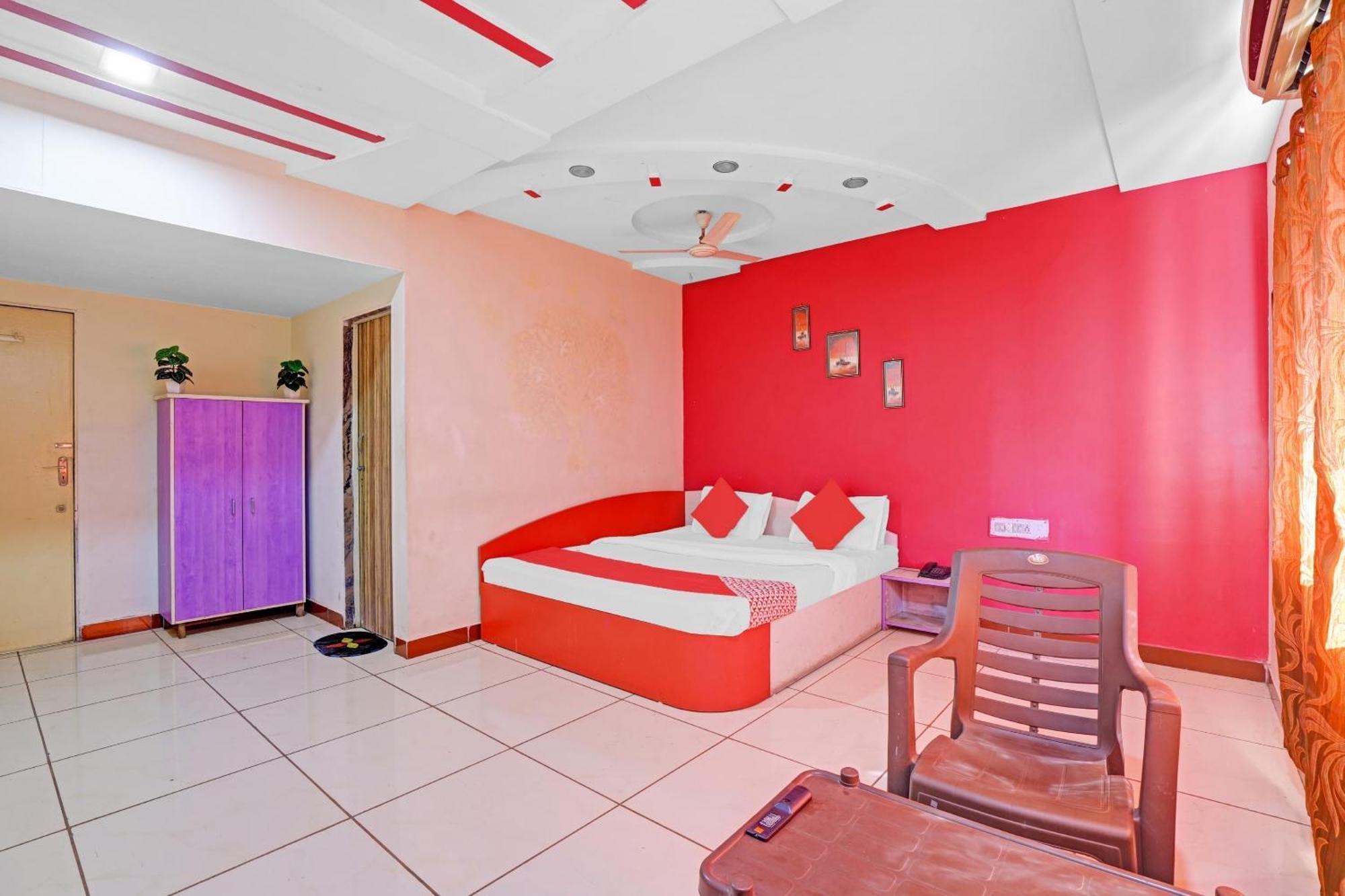 Hotel Velvet Райкот Екстериор снимка