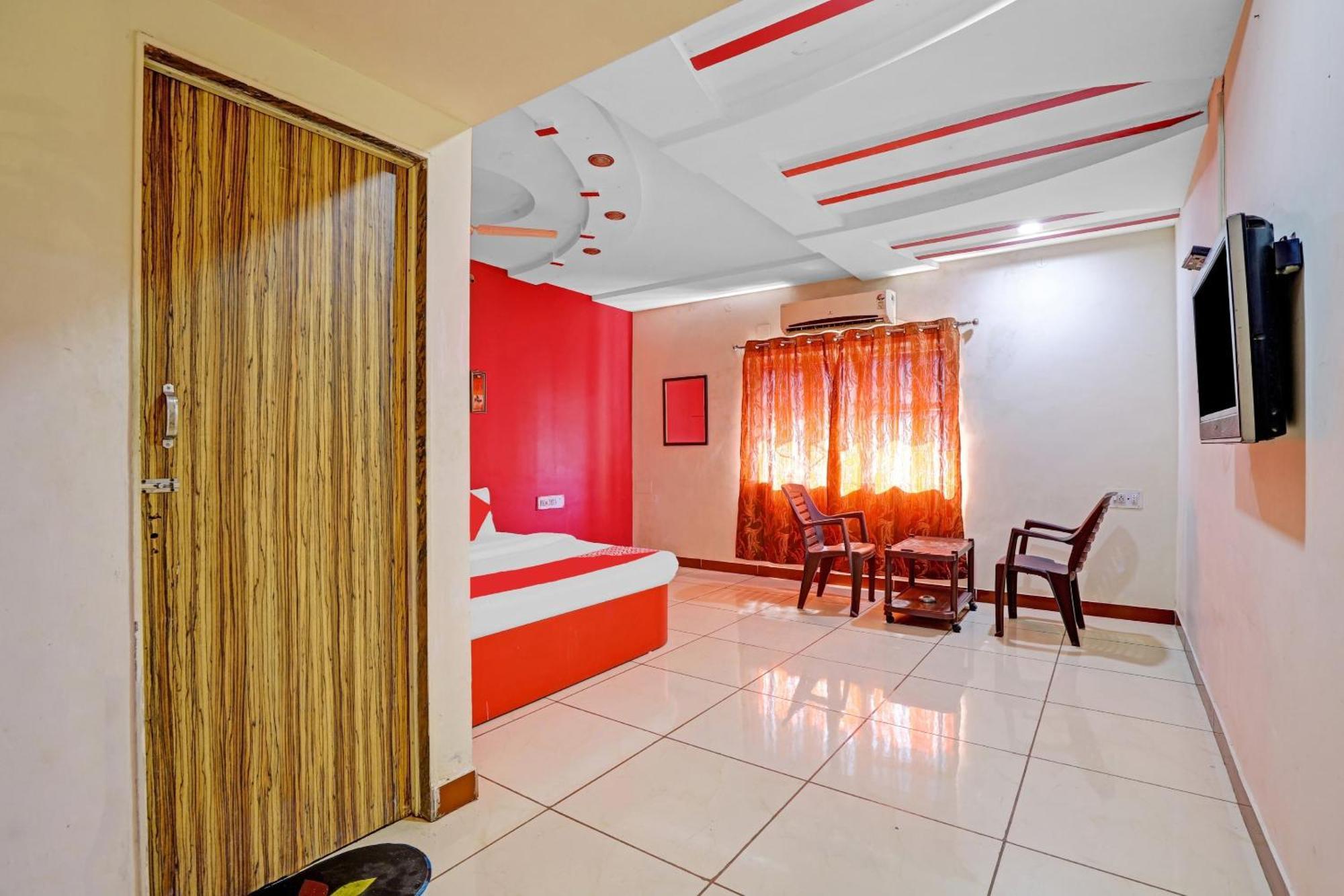 Hotel Velvet Райкот Екстериор снимка