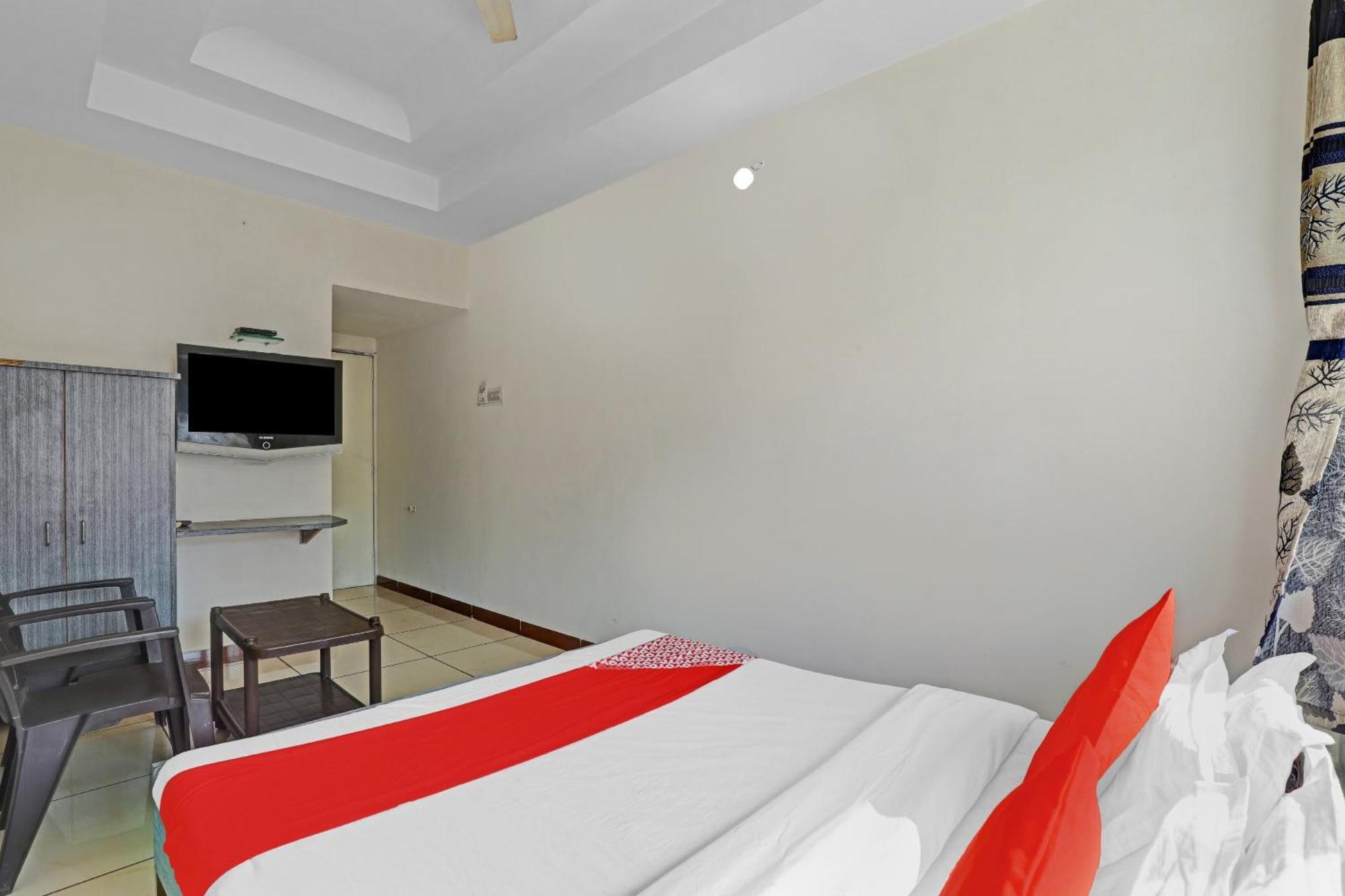Hotel Velvet Райкот Екстериор снимка