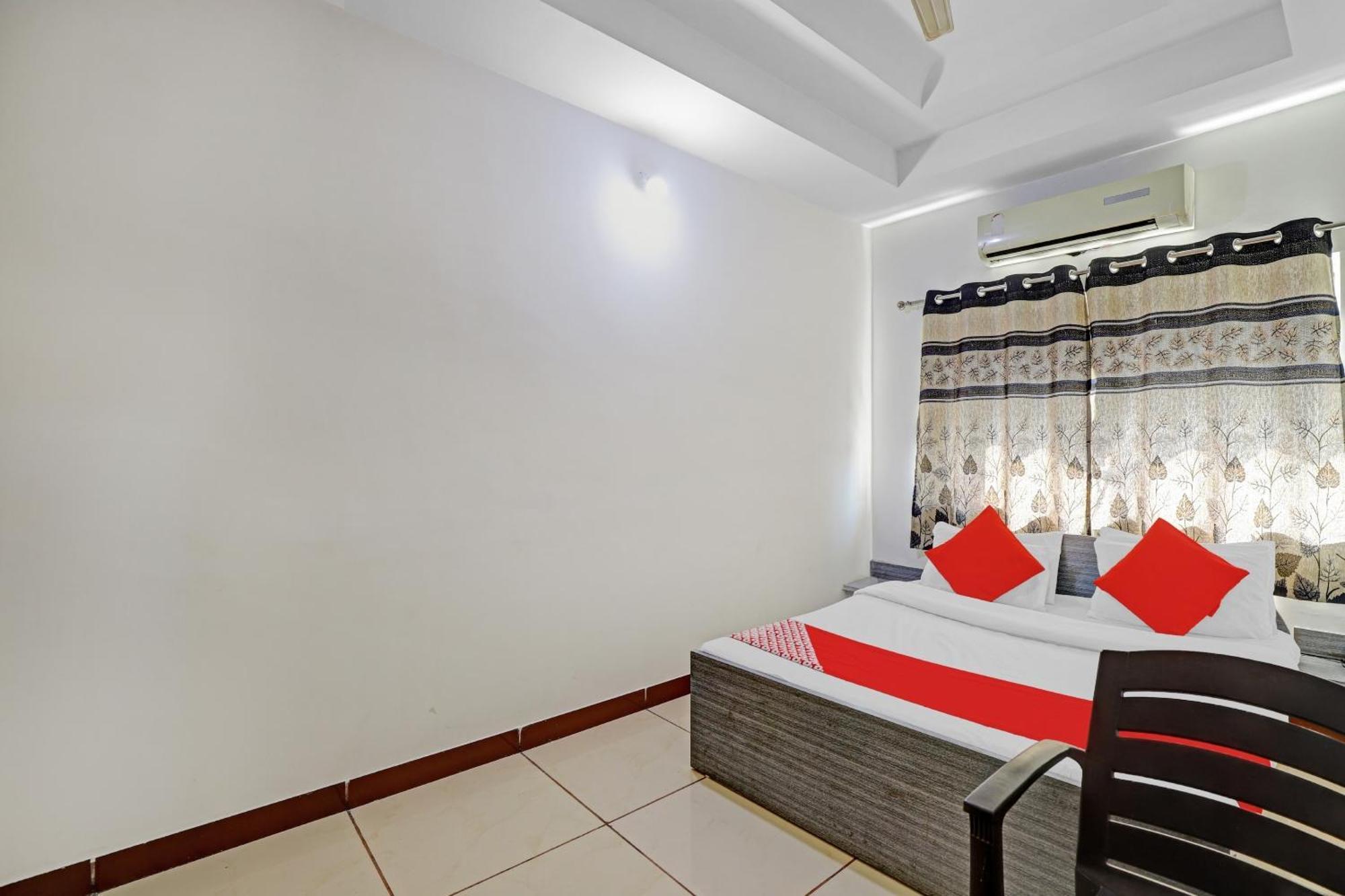 Hotel Velvet Райкот Екстериор снимка